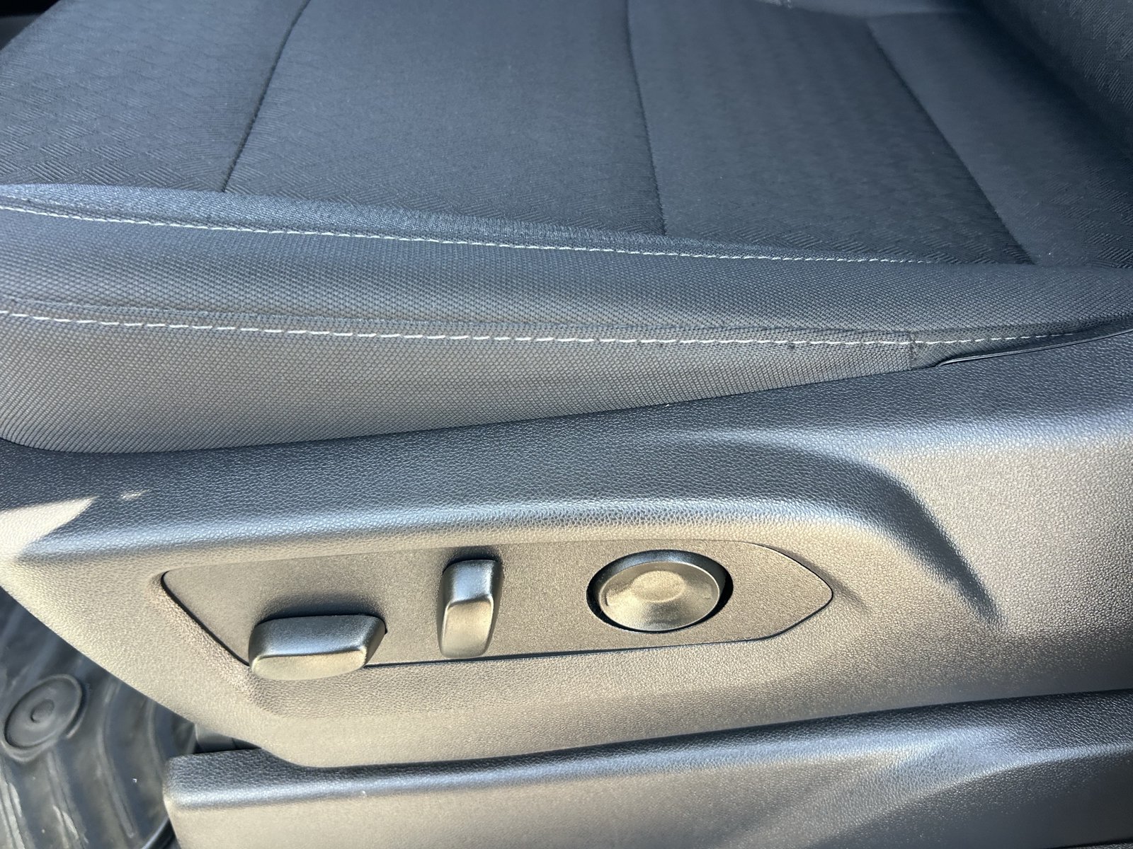 Used 2026 Chevrolet Silverado 1500 Custom RWD image 27