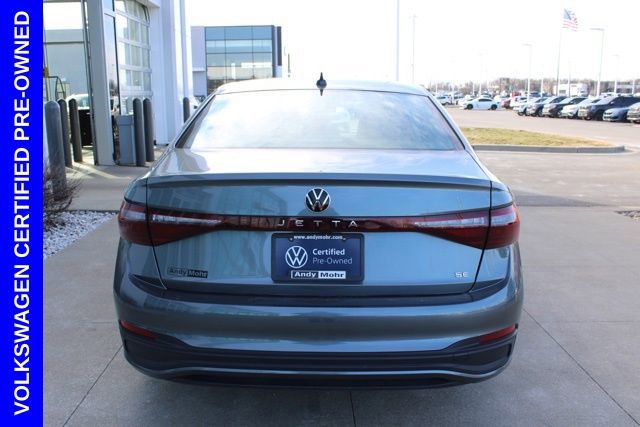Used 2025 Volkswagen Jetta SE w/ Sunroof Package image 7
