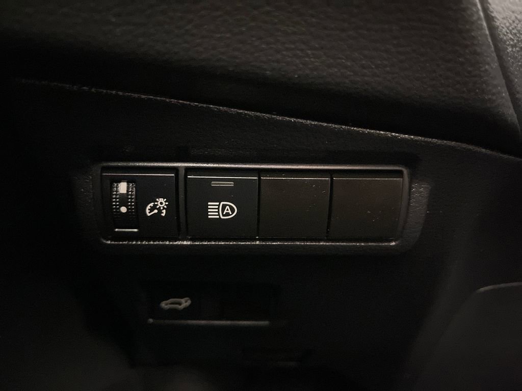 Certified 2022 Toyota Corolla Cross XLE w/ Convenience Package AWD/4WD image 28