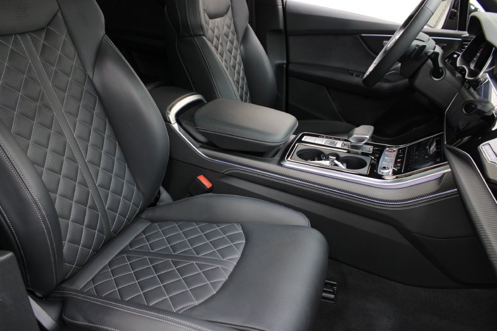 Used 2025 Audi SQ7 Prestige AWD/4WD image 26