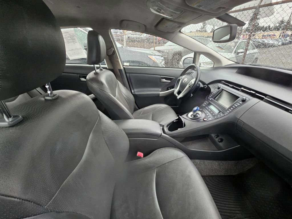 Used 2010 Toyota Prius Five image 10