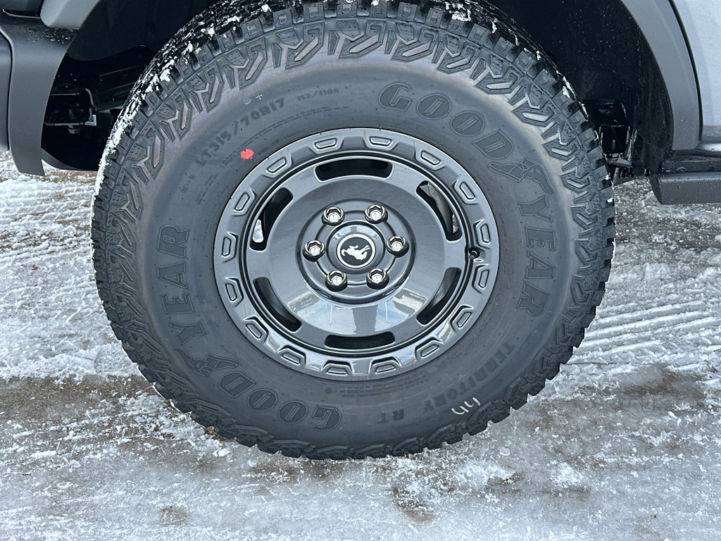 New 2025 Ford Bronco Badlands image 3