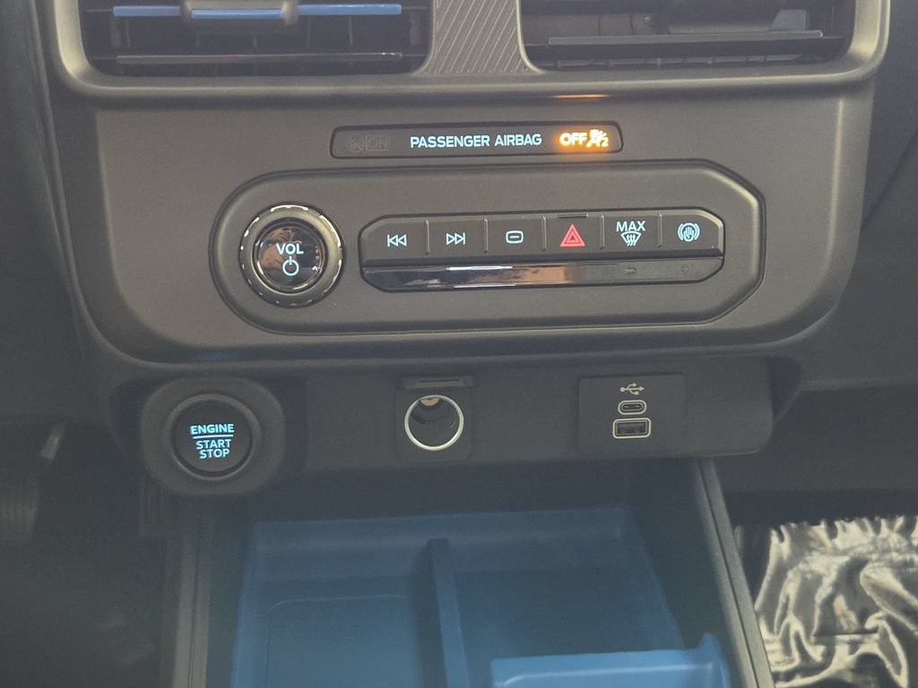 New 2026 Ford Maverick XLT w/ XLT Luxury Package FWD image 19