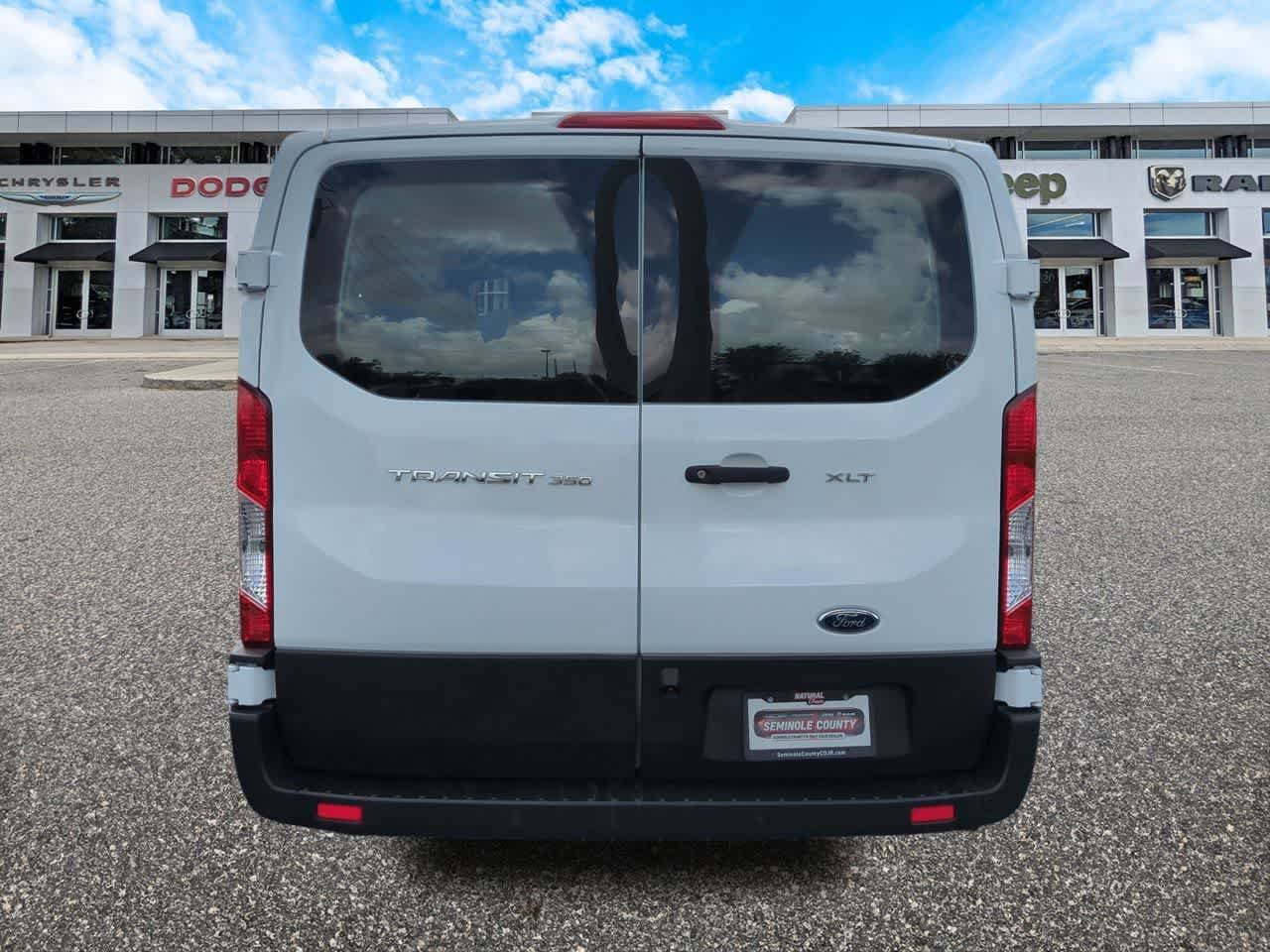 Used 2023 Ford Transit 350 XLT image 7
