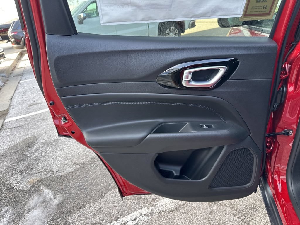 New 2026 Jeep Compass Latitude AWD/4WD image 34