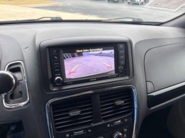 Used 2020 Dodge Grand Caravan SXT FWD image 16