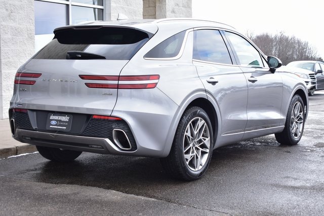 Used 2022 Genesis GV70 2.5T w/ Select Package image 11