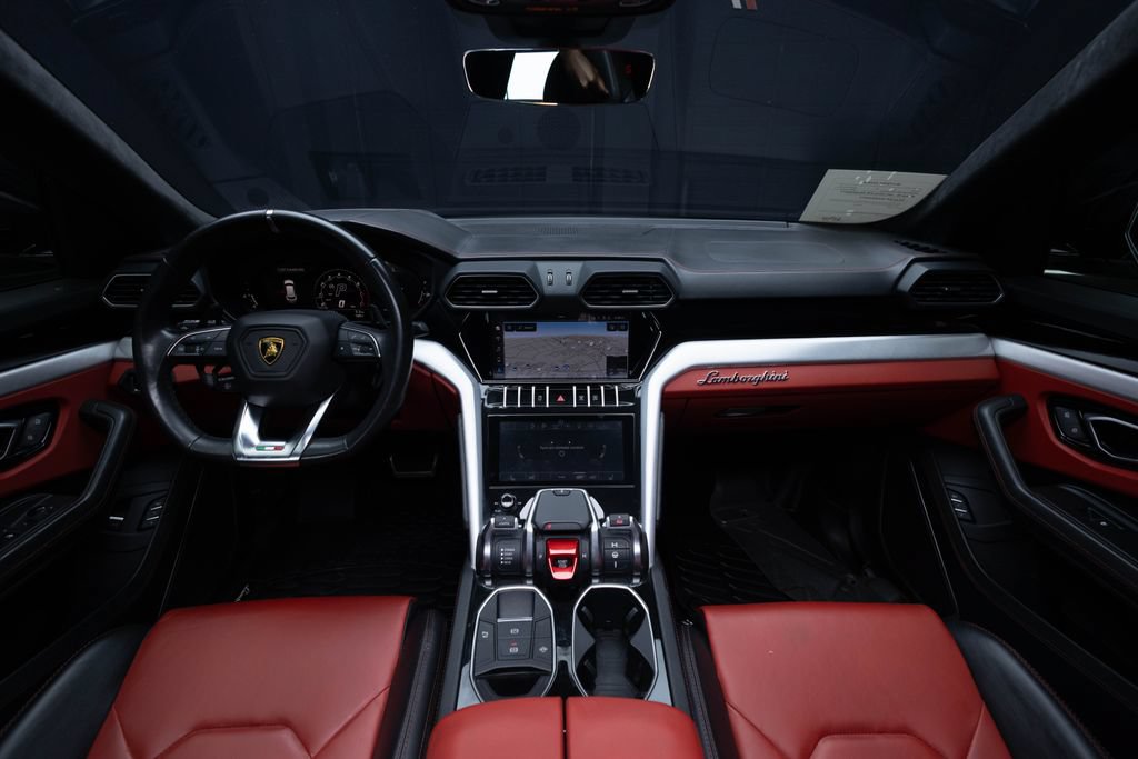 Used 2022 Lamborghini Urus AWD/4WD image 44