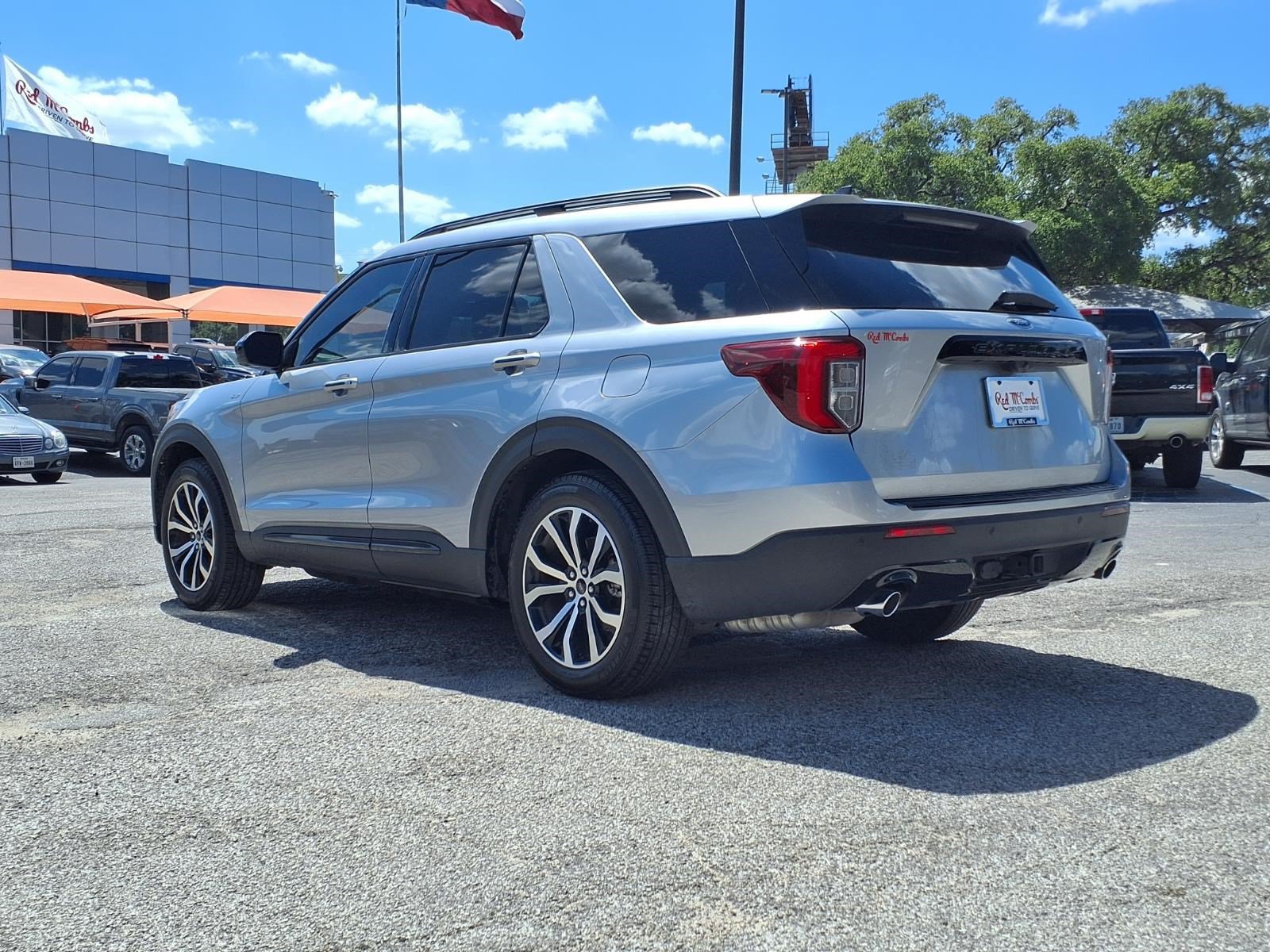 Certified 2023 Ford Explorer ST-Line w/ Class IV Trailer Tow Package RWD image 8