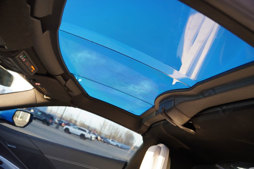 Certified 2022 Chevrolet Corvette Stingray Coupe w/ Engine Appearance Package RWD image 19