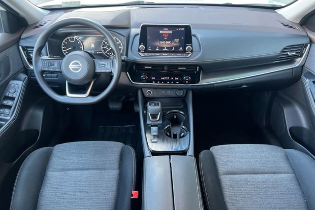 Used 2021 Nissan Rogue SV image 16