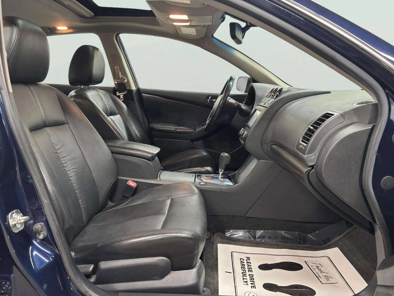 Used 2011 Nissan Altima 3.5 SR w/ 3.5SR Premium Pkg image 20