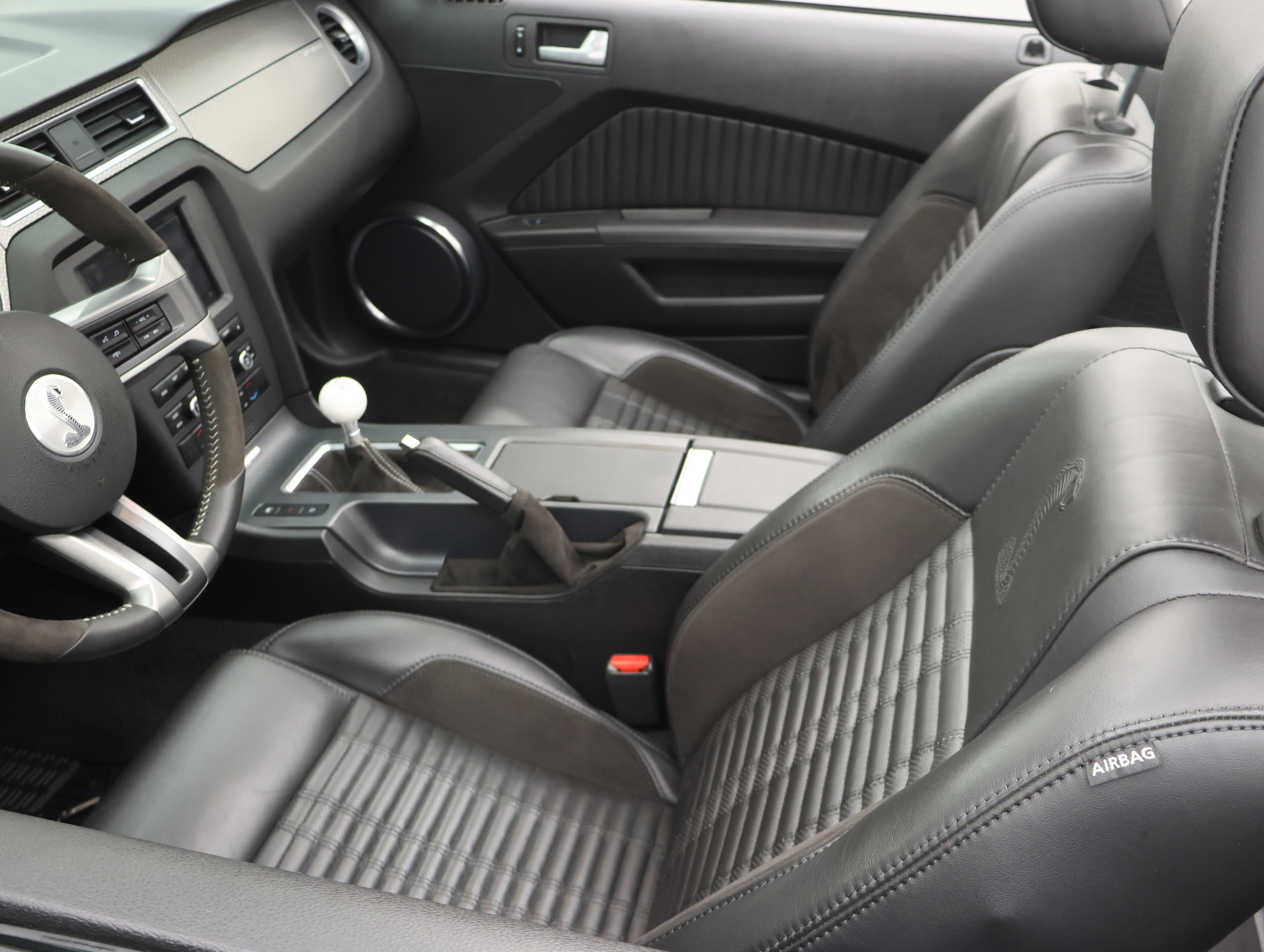 Used 2011 Ford Mustang Shelby GT500 w/ SVT Performance Pkg RWD image 56