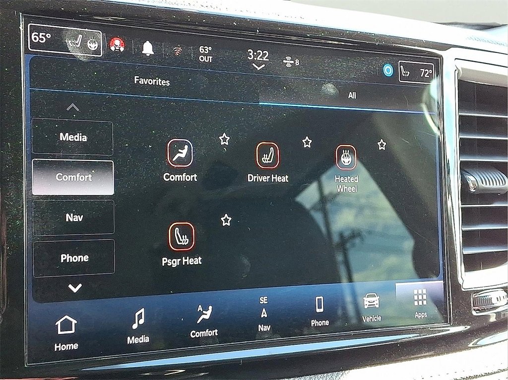 Used 2022 Chrysler Pacifica Touring-L w/ Uconnect Theater Family Group image 28