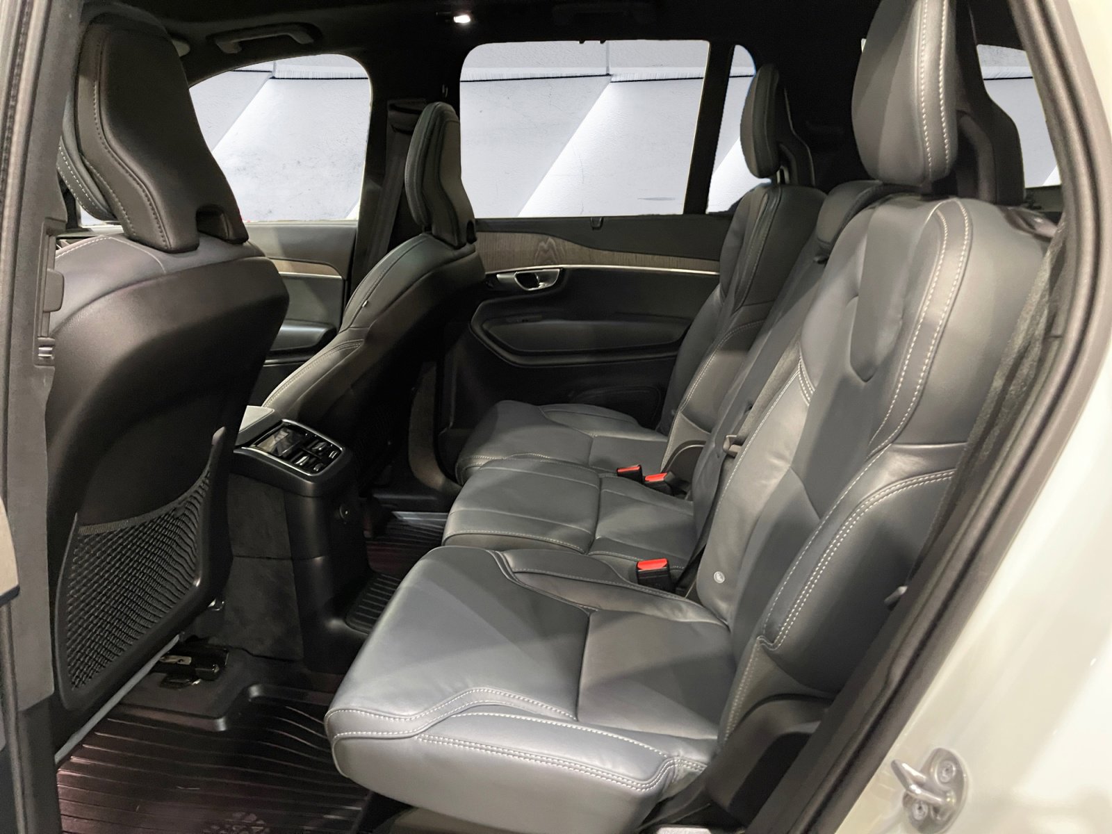 Used 2024 Volvo XC90 T8 Ultimate image 14