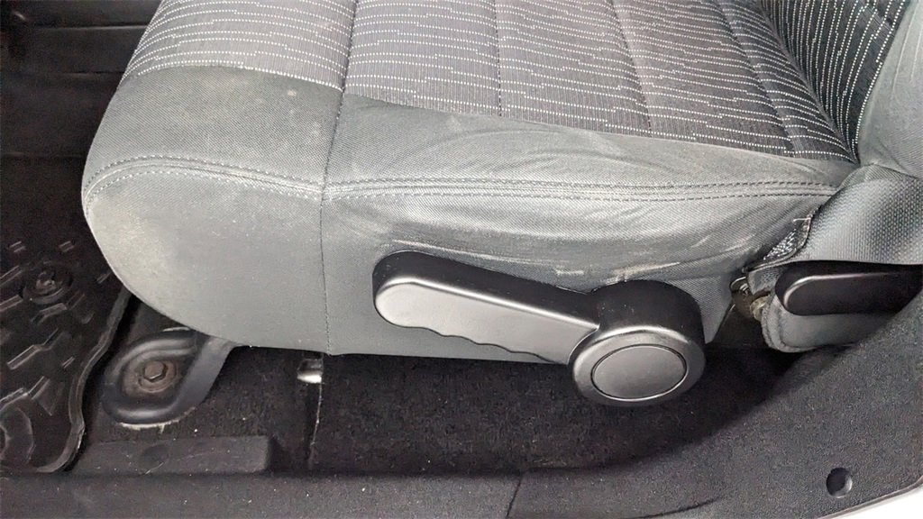 Used 2012 Jeep Wrangler Unlimited Sahara w/ Dual Top Group image 29