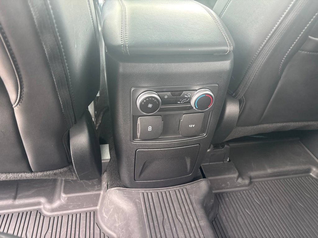 Used 2023 Ford Explorer XLT w/ Equipment Group 202A AWD/4WD image 9