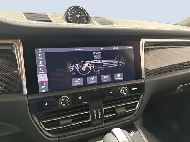 Used 2024 Porsche Macan GTS image 21