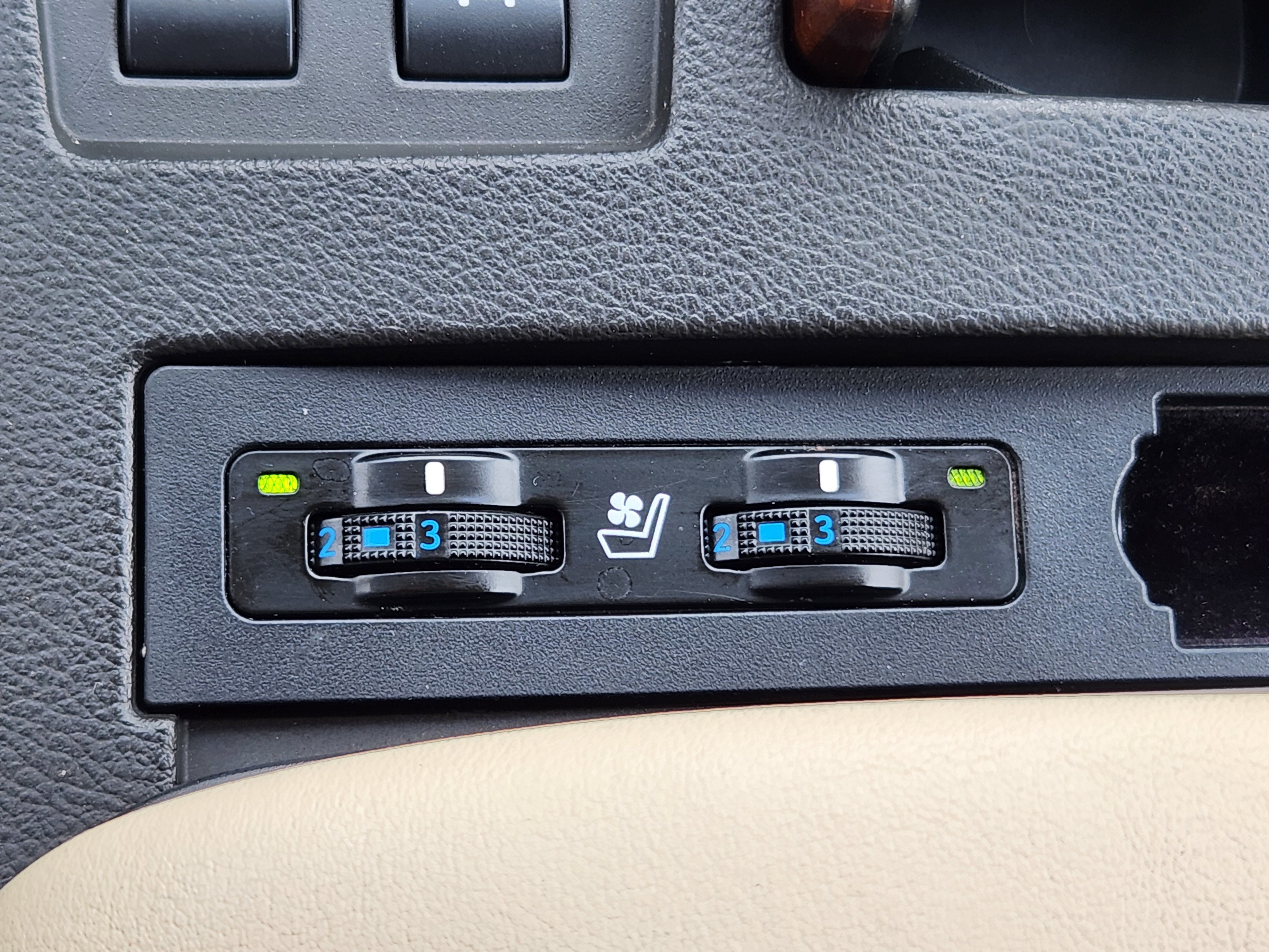 Used 2013 Lexus RX 350 AWD w/ Navigation Pkg image 27
