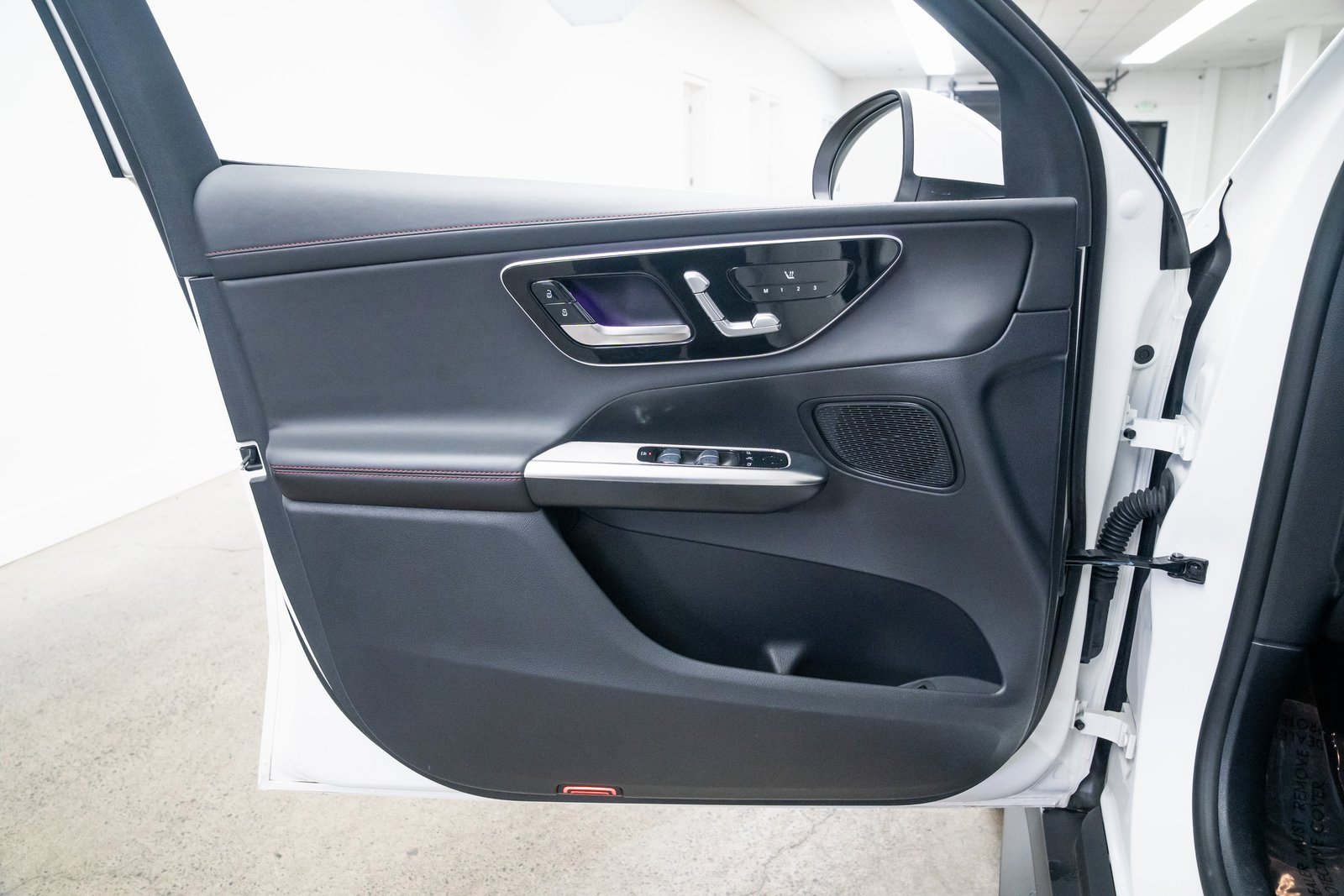 Used 2024 Mercedes-Benz GLC 43 AMG 4MATIC image 16