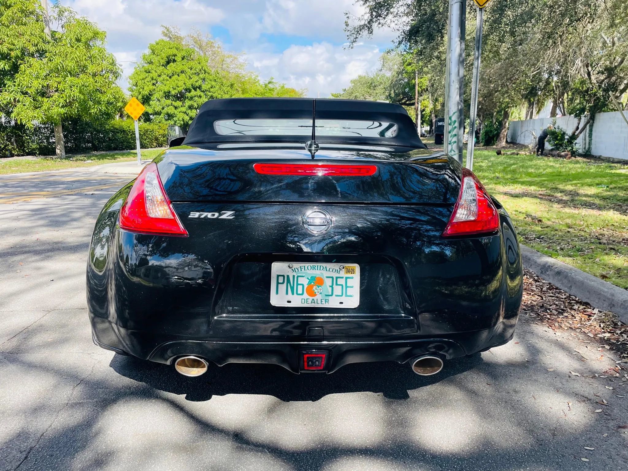 Used 2018 Nissan 370Z Touring image 4