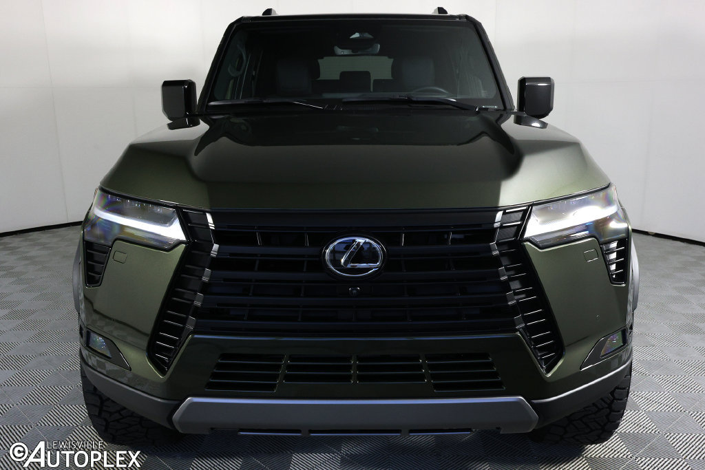 Used 2026 Lexus GX 550 AWD/4WD image 2