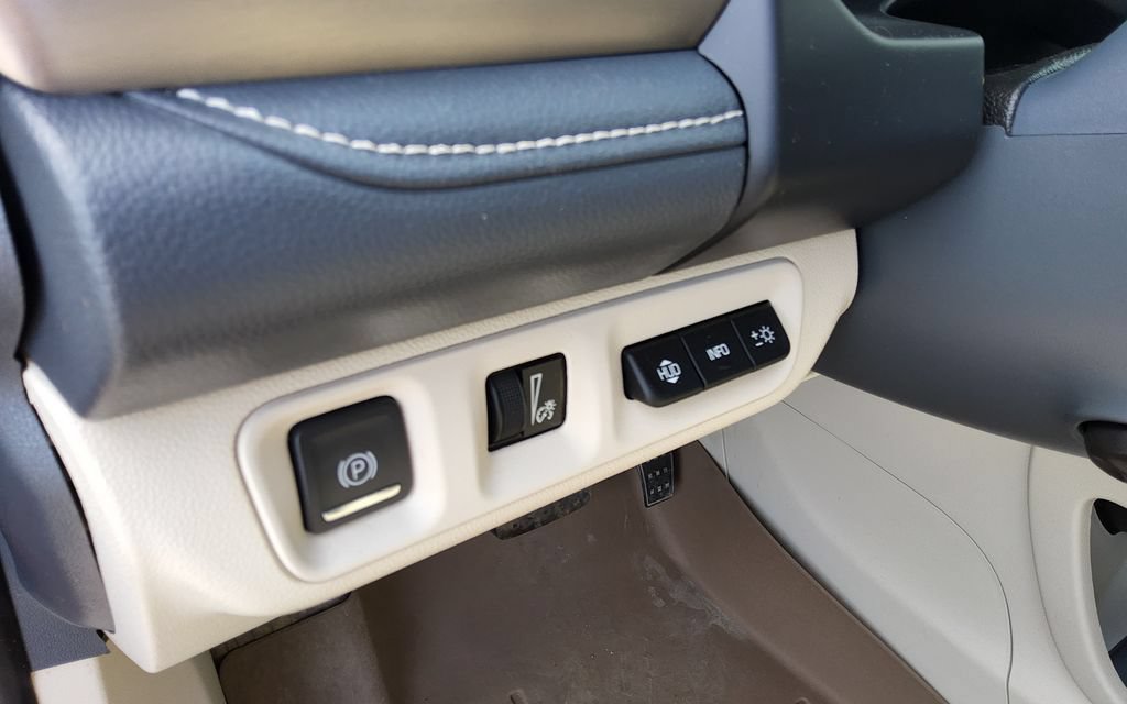 Used 2023 GMC Acadia Denali w/ Denali Technology Package AWD/4WD image 22