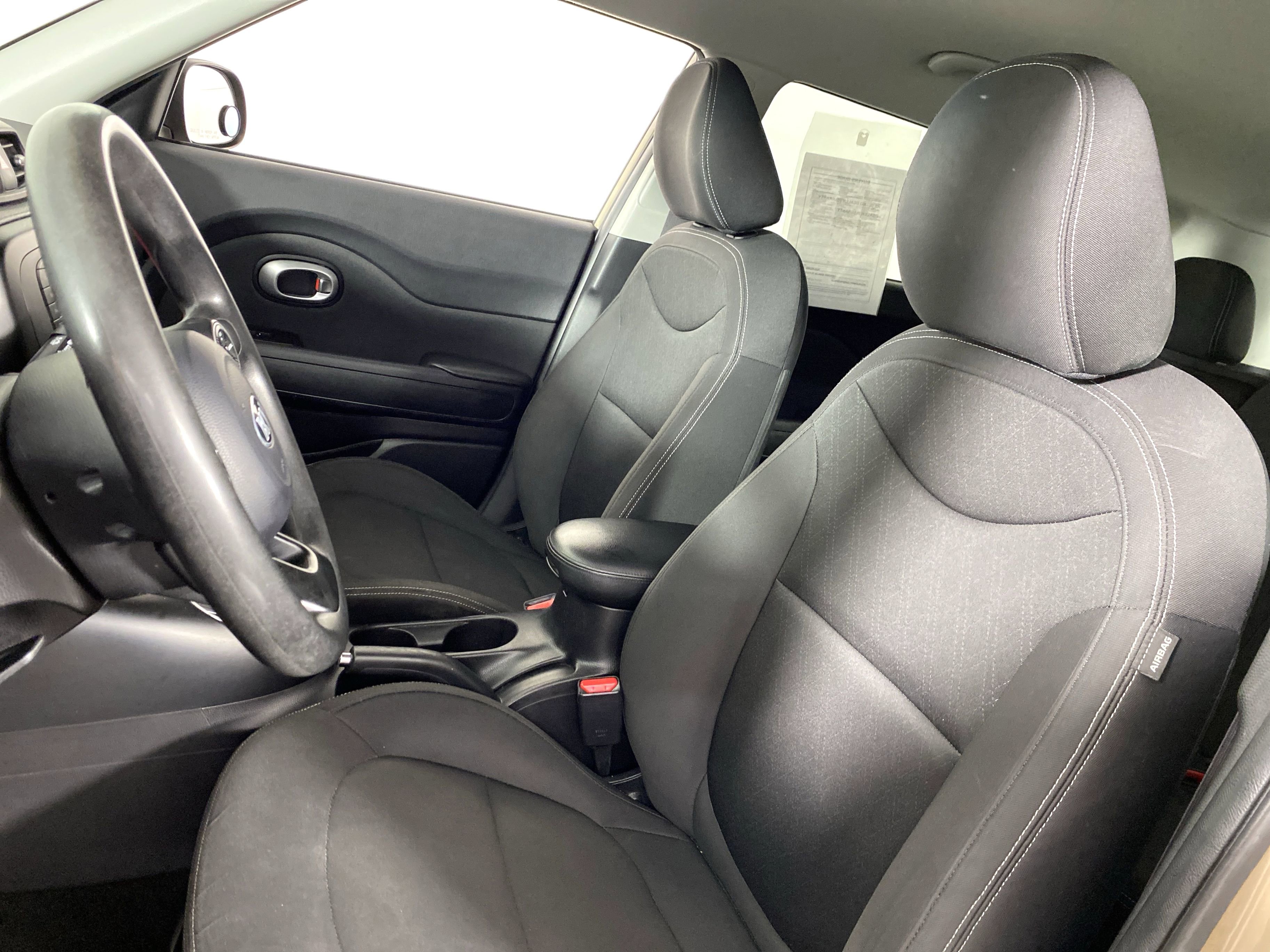 Used 2015 Kia Soul FWD image 13