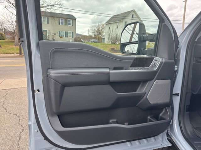 New 2026 Ford F250 Lariat w/ Black Appearance Package image 13