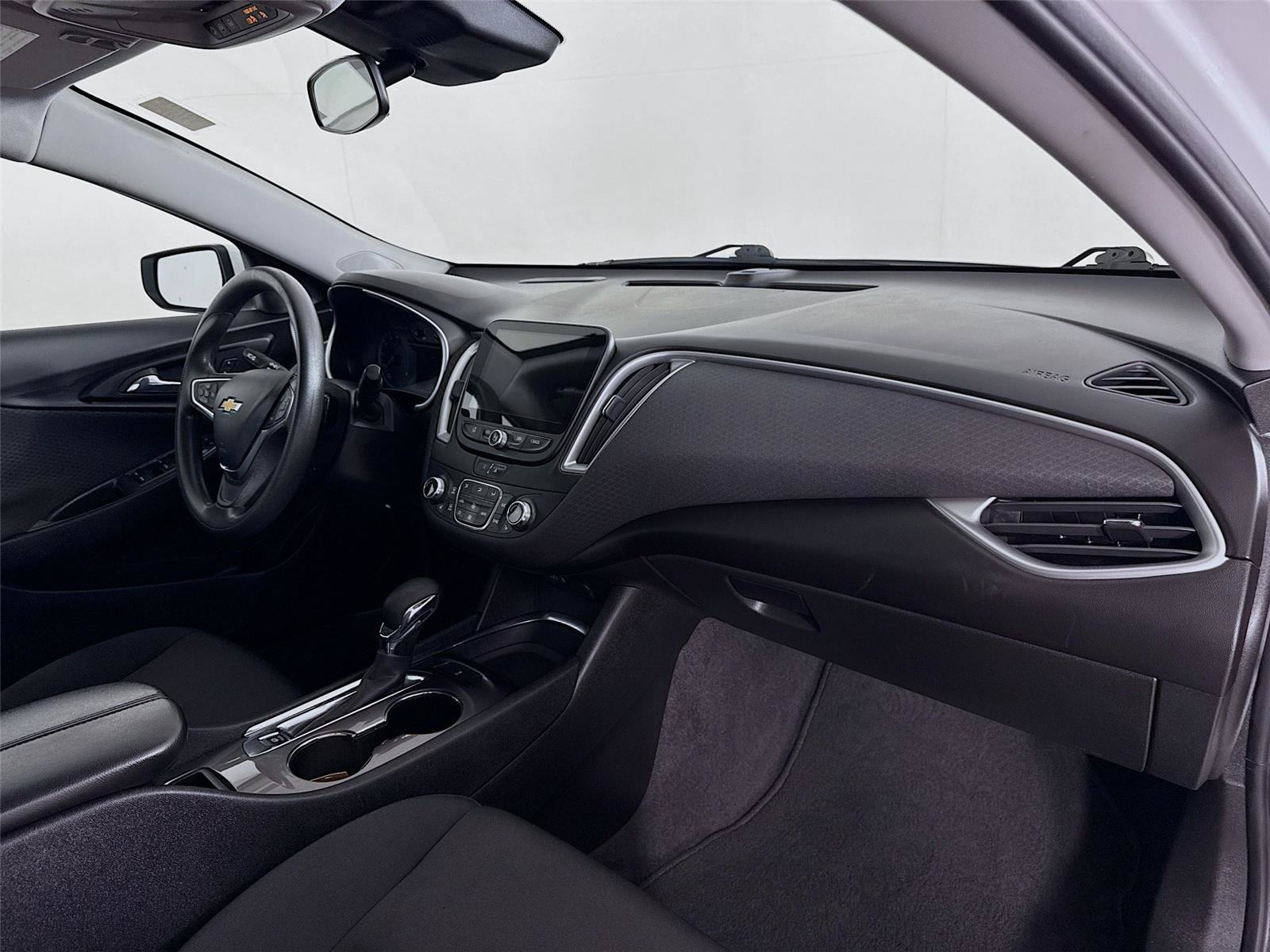 Used 2023 Chevrolet Malibu LT FWD image 28
