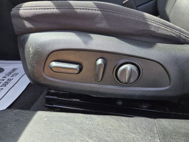 Used 2019 Chevrolet Malibu LT FWD image 16