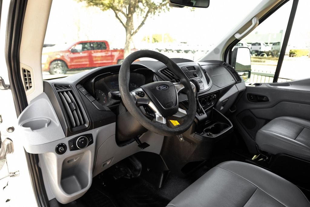 Used 2017 Ford Transit 350 XL image 2