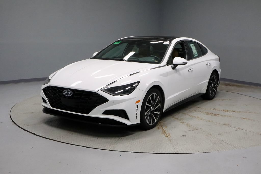 Used 2023 Hyundai Sonata Limited w/ Preferred Accessory Package FWD image 10