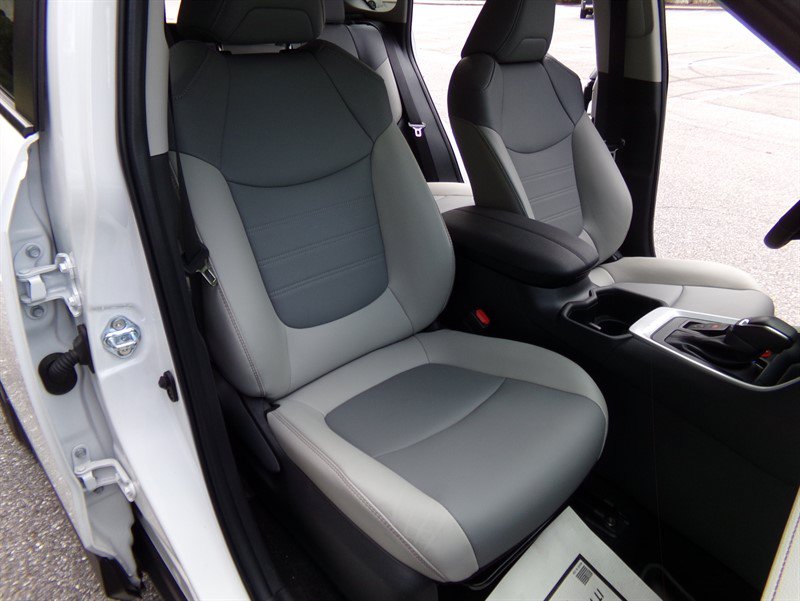 Used 2025 Toyota RAV4 XLE Premium w/ Weather Package FWD image 22