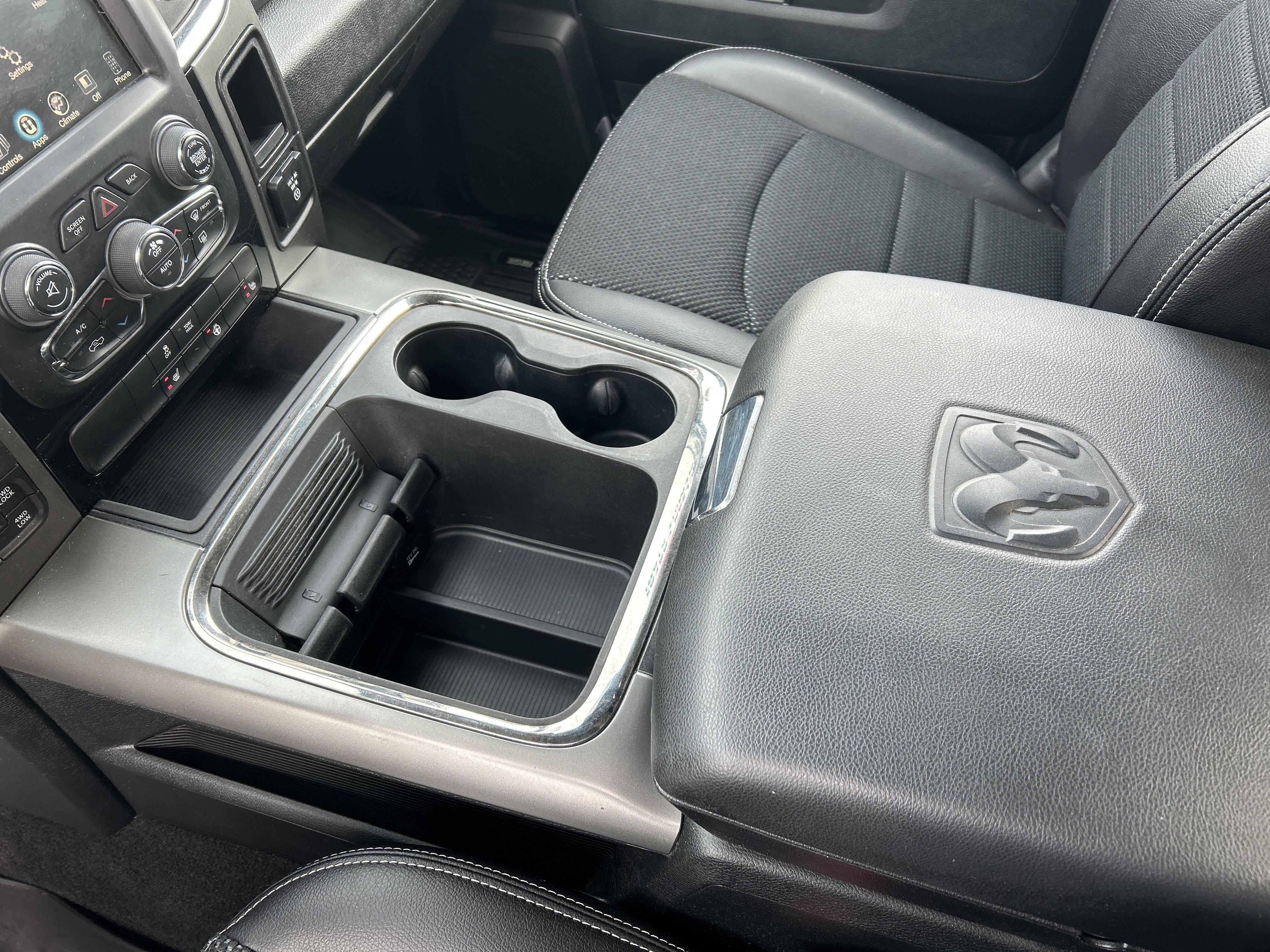 Used 2017 RAM 1500 Sport w/ Black Ram 1500 Sport Group image 20