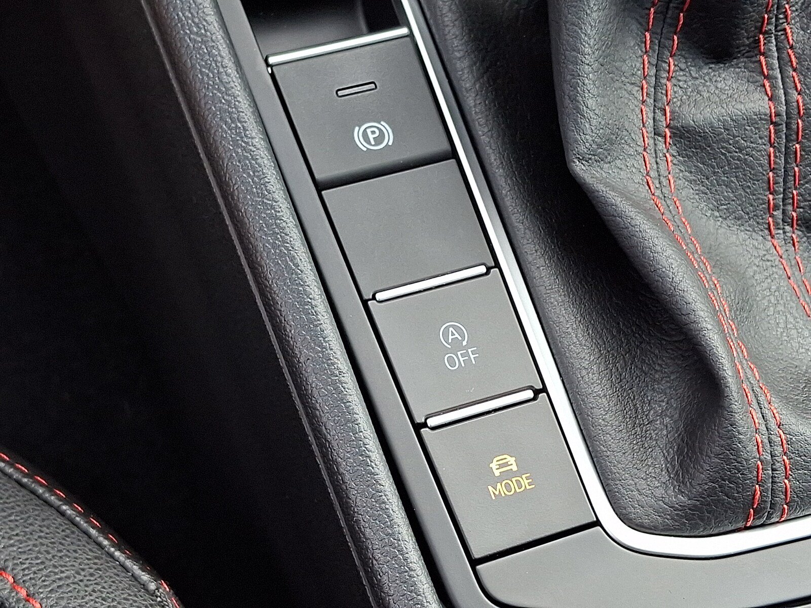 Used 2025 Volkswagen Jetta GLI Autobahn FWD image 25