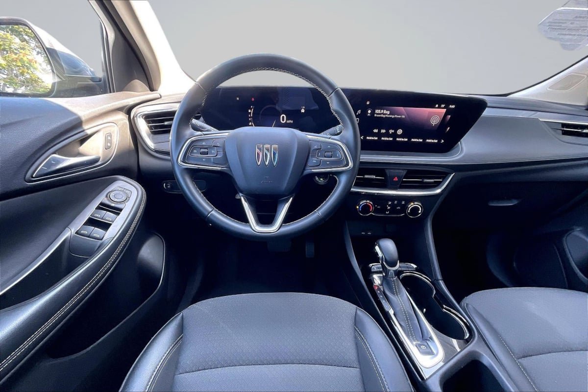 Used 2025 Buick Encore GX Preferred FWD image 5