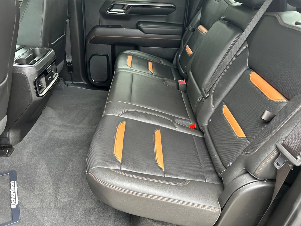 Used 2023 GMC Sierra 1500 AT4 w/ AT4 Premium Package AWD/4WD image 14