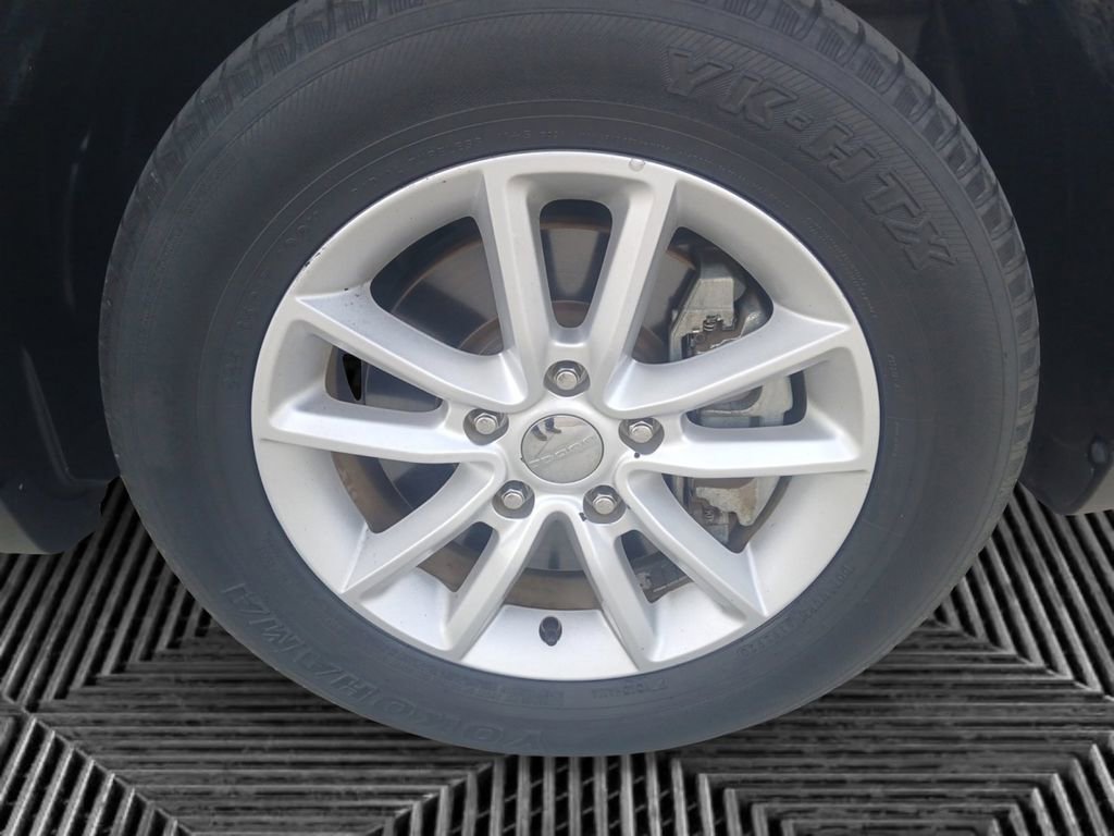 Used 2017 Dodge Journey SXT w/ Comfort/Convenience Group image 5