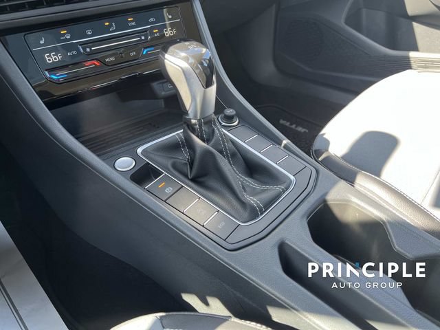 Used 2026 Volkswagen Jetta SE FWD image 27