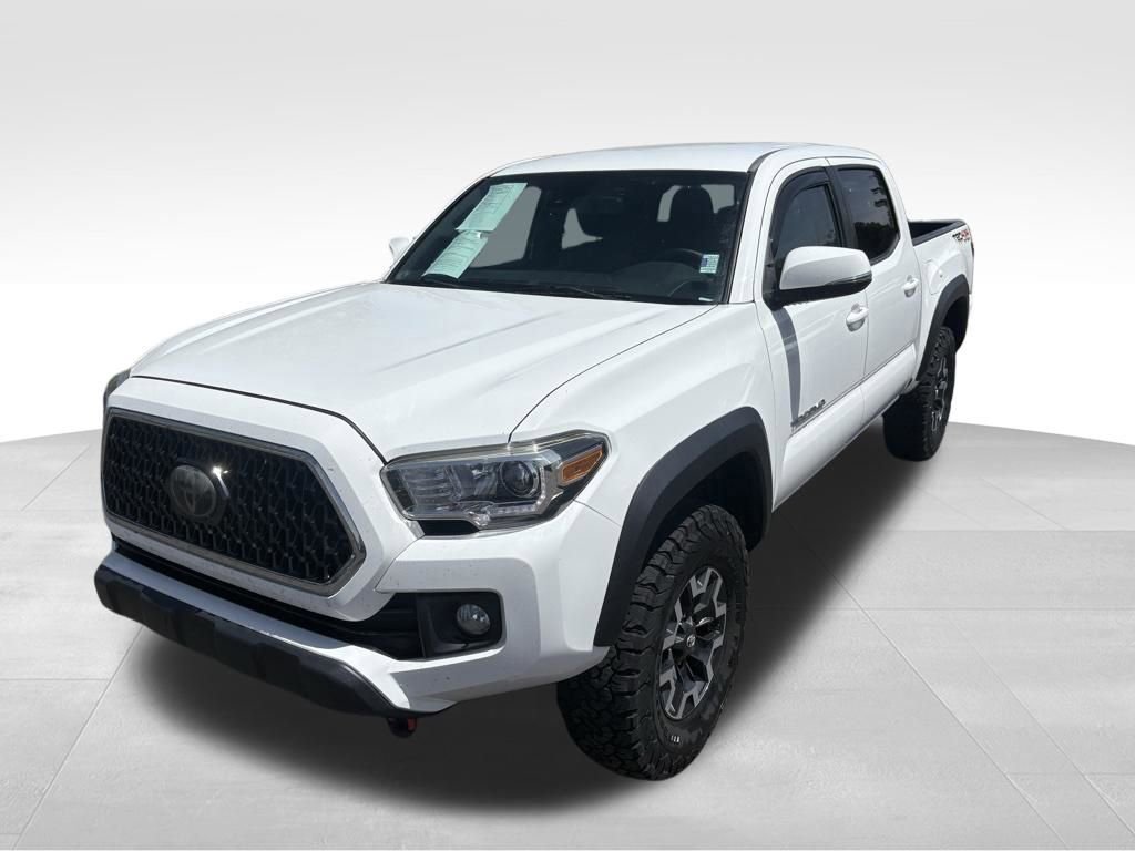 Used 2018 Toyota Tacoma TRD Off-Road w/ Technology Package AWD/4WD image 11