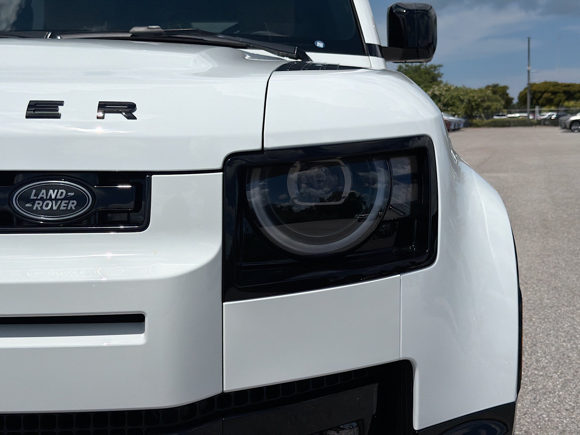 New 2026 Land Rover Defender 130 X-Dynamic SE AWD/4WD image 9