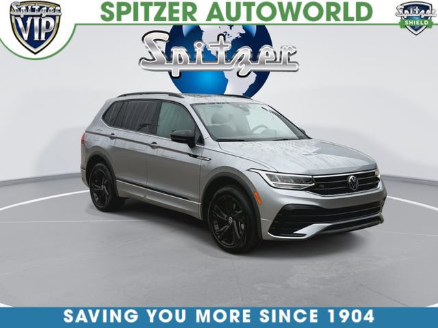 Used 2024 Volkswagen Tiguan SE R-Line image 3