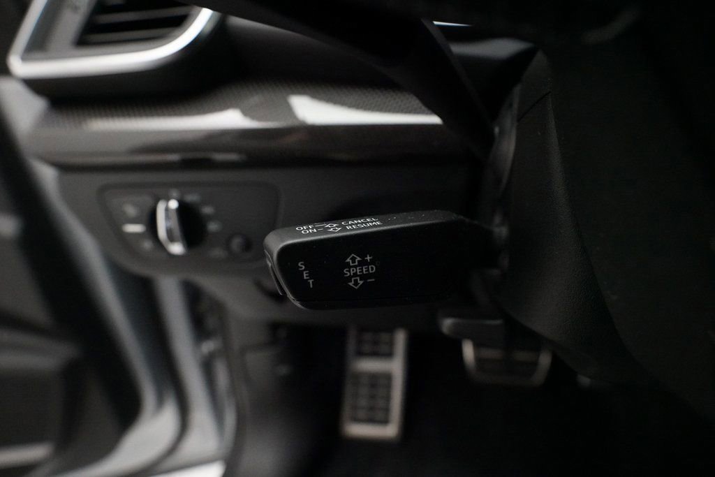 Used 2020 Audi SQ5 Premium Plus w/ Premium Plus Package image 24