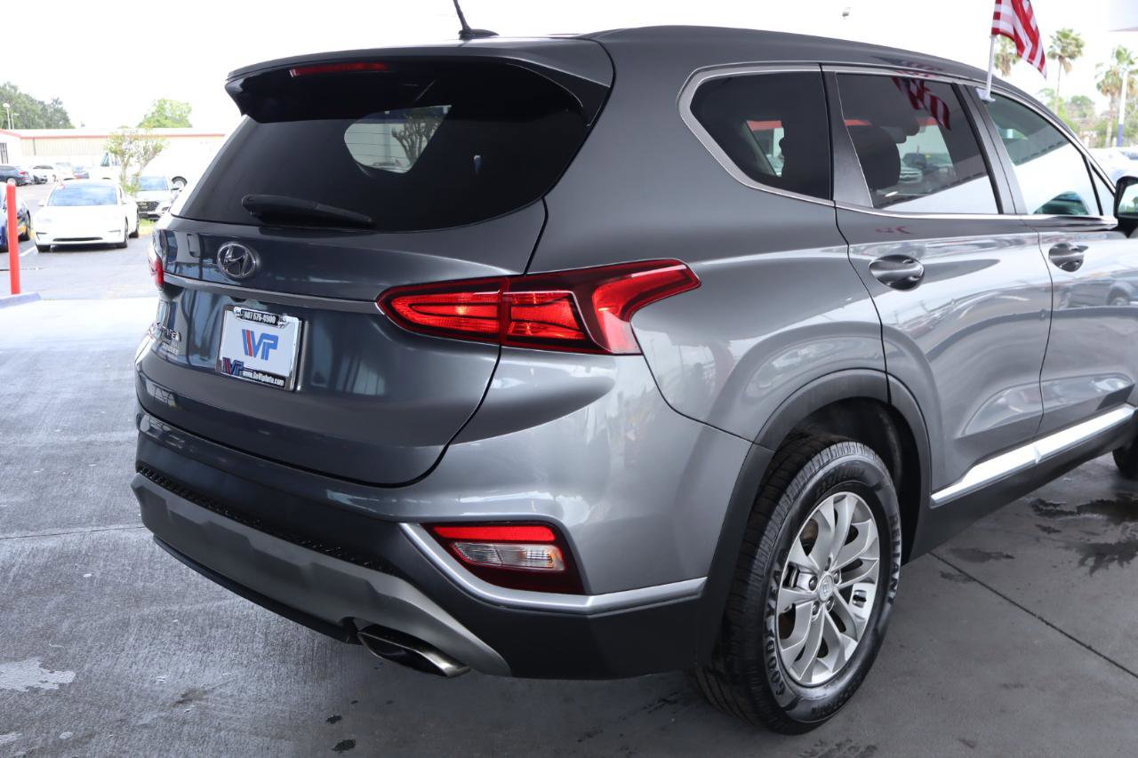 Used 2020 Hyundai Santa Fe SE image 7