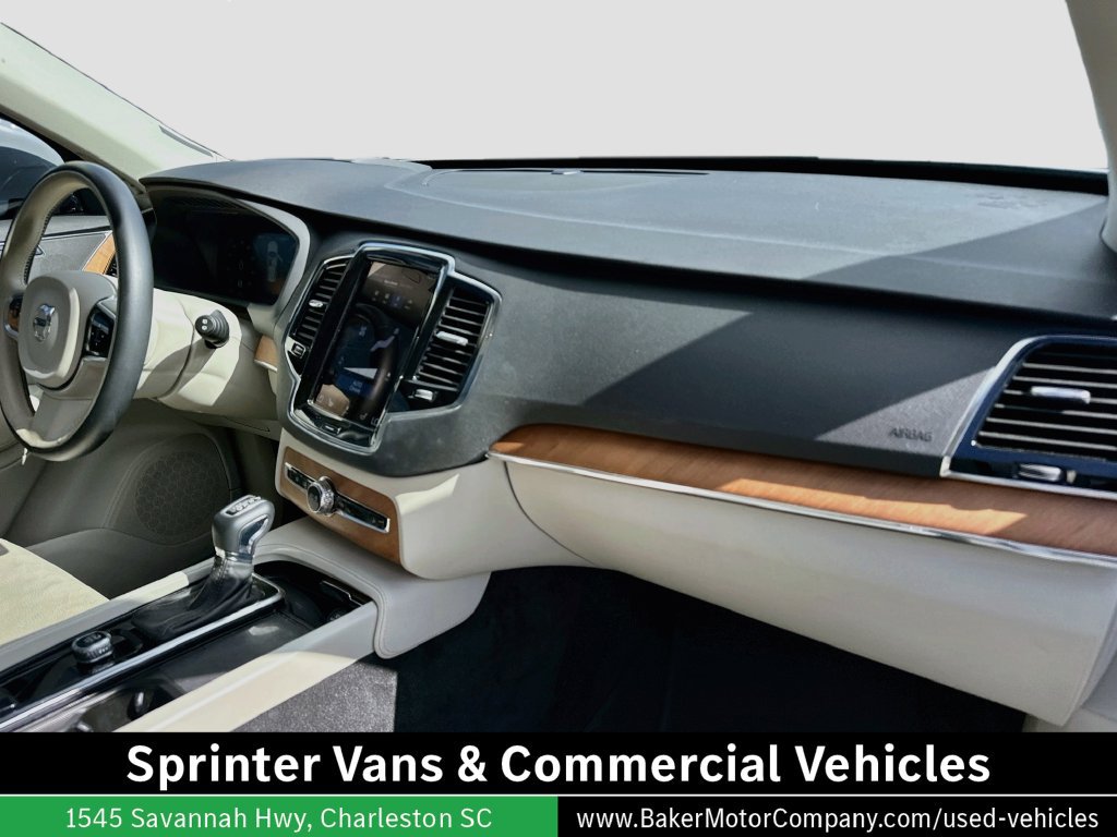 Used 2022 Volvo XC90 T6 Momentum w/ Advanced Package AWD/4WD image 27
