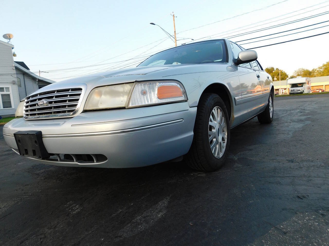 Used 2003 Ford Crown Victoria LX RWD image 21