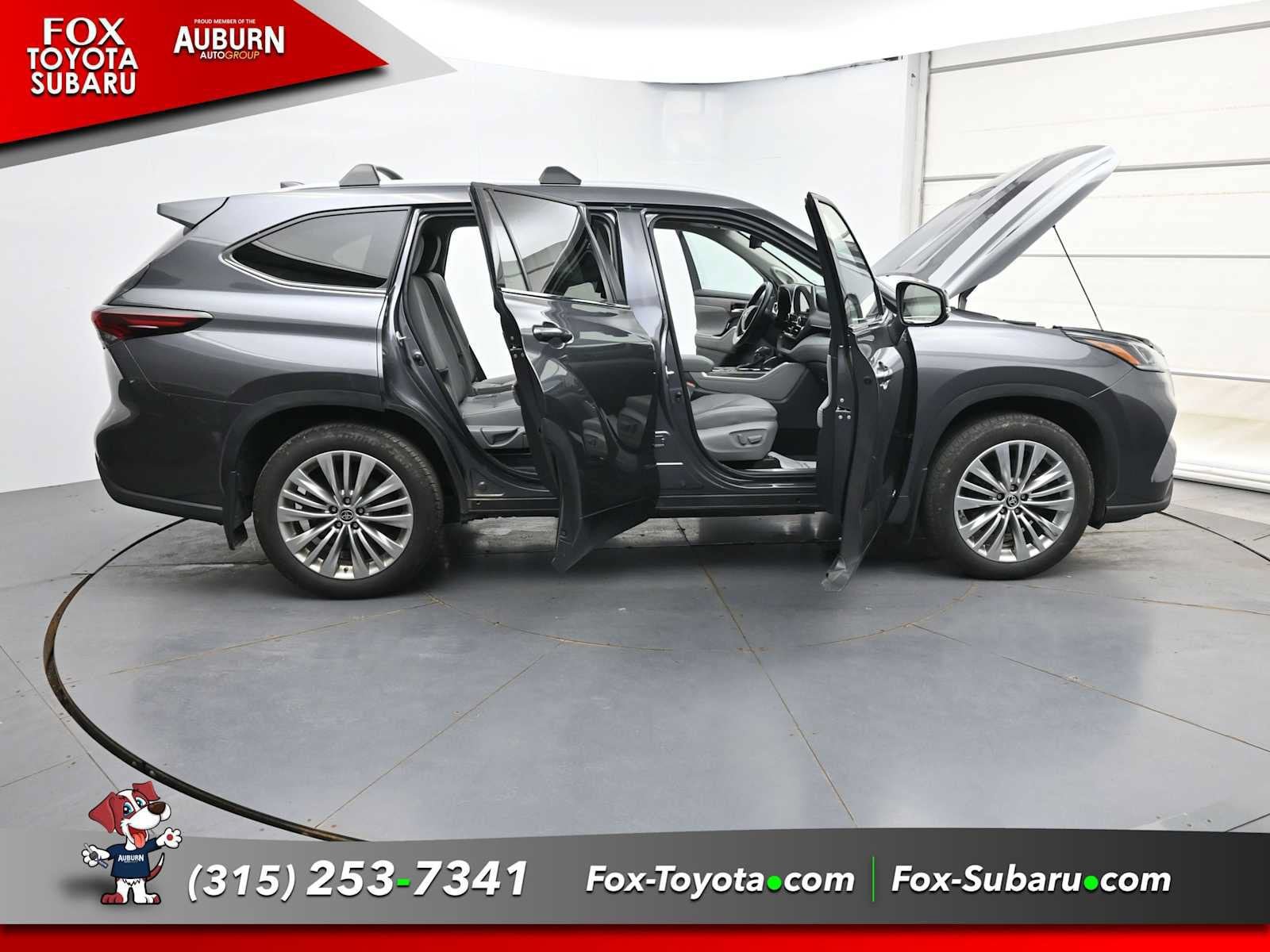 Used 2024 Toyota Highlander Platinum AWD/4WD image 39