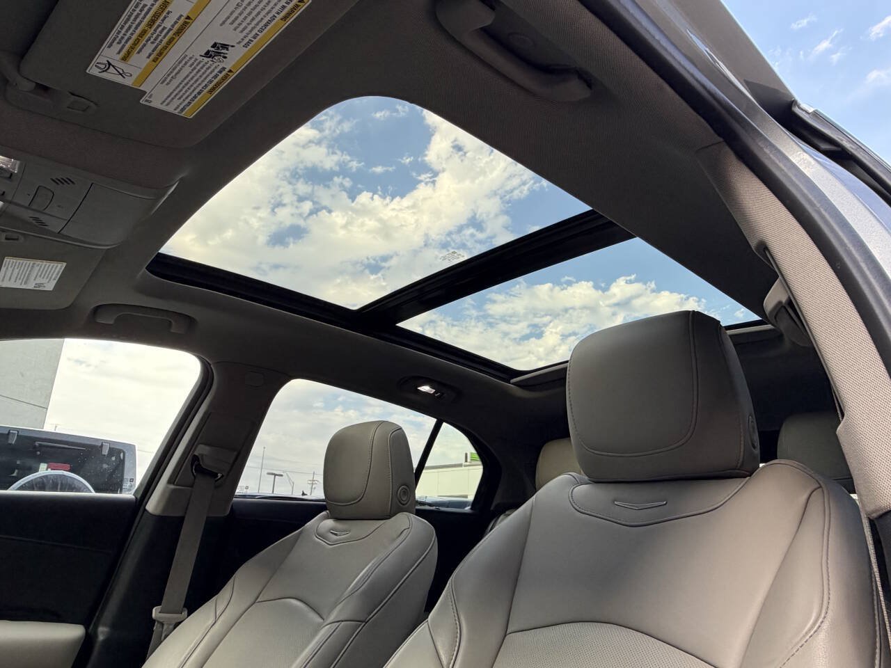 Used 2023 Cadillac XT4 Premium Luxury AWD/4WD image 16