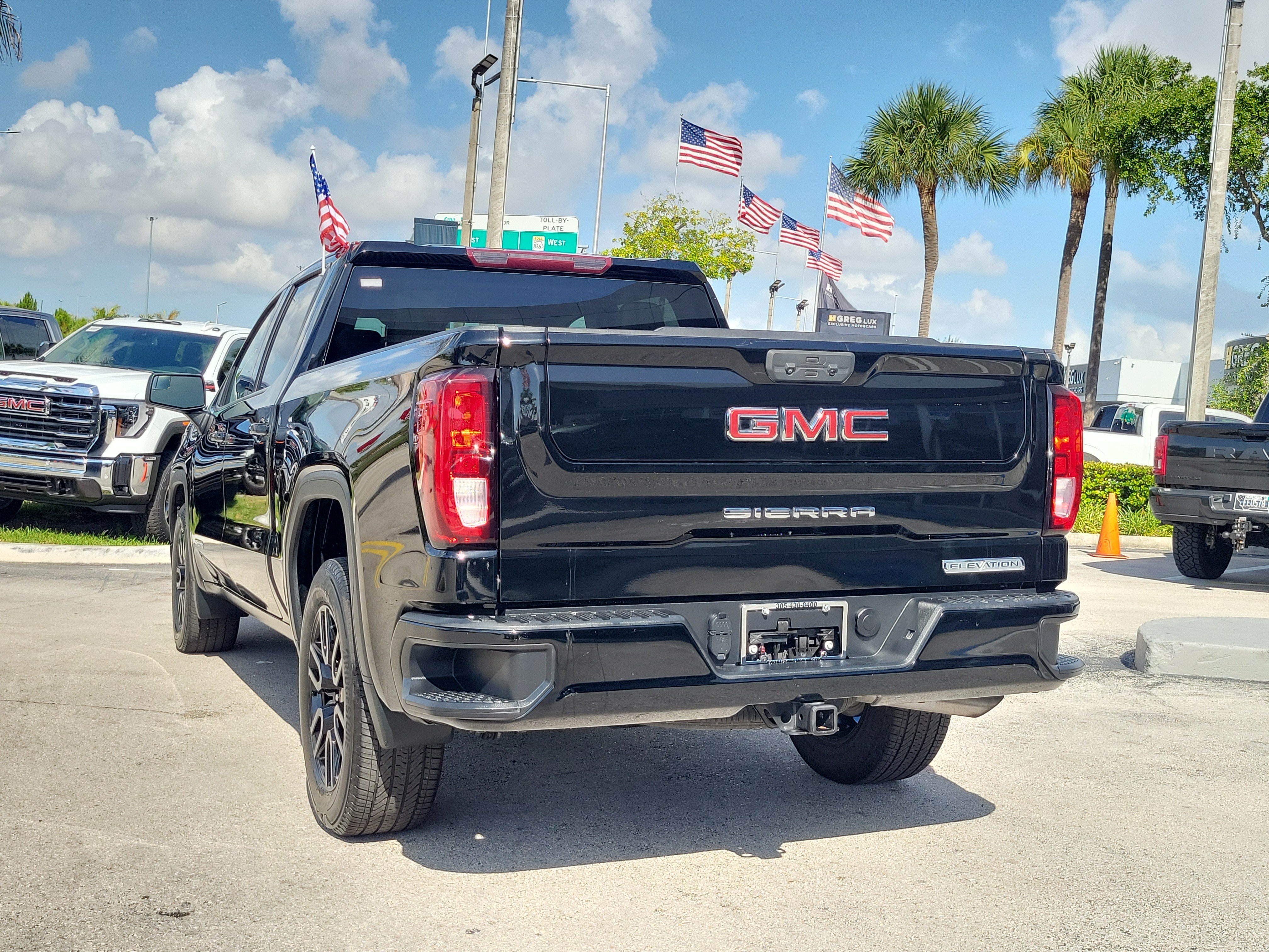 Used 2023 GMC Sierra 1500 Elevation RWD image 7